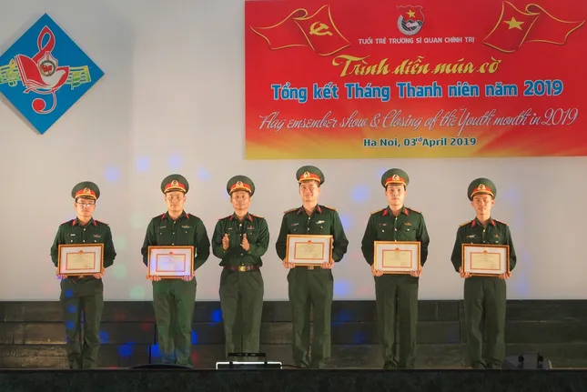 Tuổi trẻ Sĩ quan Chính trị tổng kết Tháng Thanh niên ảnh 3