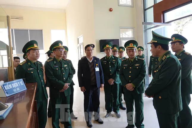 Bảy tỉnh tiếp giáp Trung Quốc sẵn sàng ứng phó với dịch nCoV ảnh 3