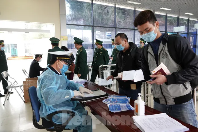 Bảy tỉnh tiếp giáp Trung Quốc sẵn sàng ứng phó với dịch nCoV ảnh 9