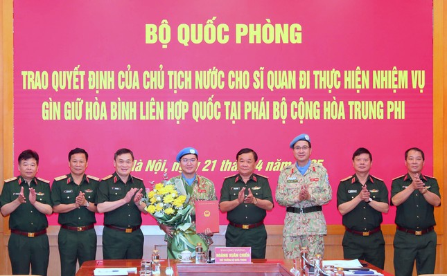 Chủ tịch nước cử Thiếu tá Sử Tấn Phi Long tới Phái bộ MINUSCA ảnh 5