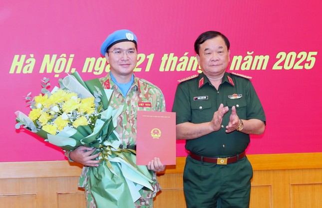 Chủ tịch nước cử Thiếu tá Sử Tấn Phi Long tới Phái bộ MINUSCA ảnh 1