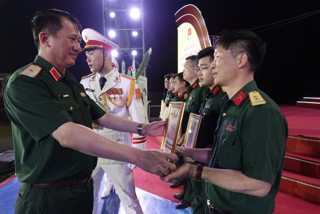 Tuổi trẻ Quân đội viết tiếp bản hùng ca toàn thắng ảnh 12
