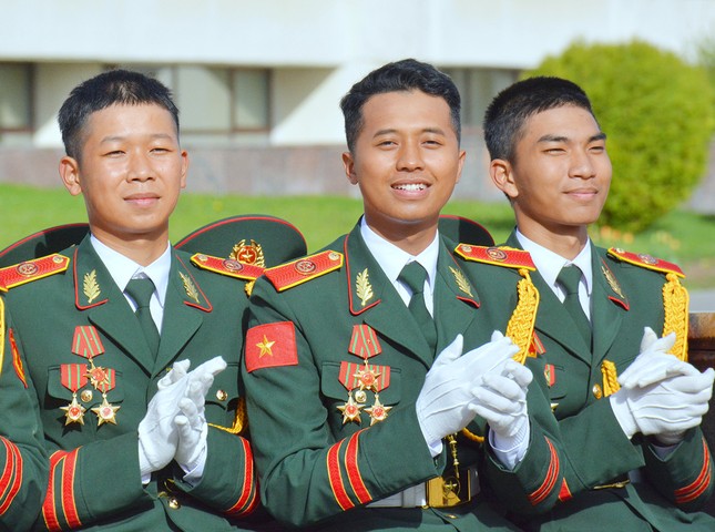 Bộ đội Việt Nam rèn tập duyệt binh tại thủ đô Liên bang Nga ảnh 7