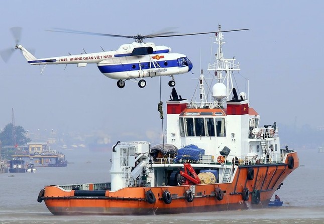 Lực lượng đặc công Hải quân rèn '5 giỏi, 2 keo sơn' ảnh 7