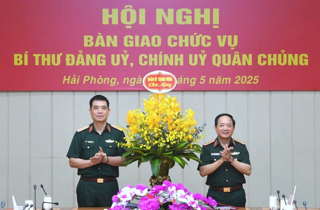 Thiếu tướng Nguyễn An Phong tiếp nhận chức vụ Chính ủy Hải quân ảnh 3