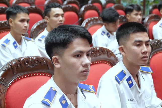 Quân đội đóng góp hơn 415 nghìn ý kiến góp ý sửa đổi, bổ sung Hiến pháp ảnh 10