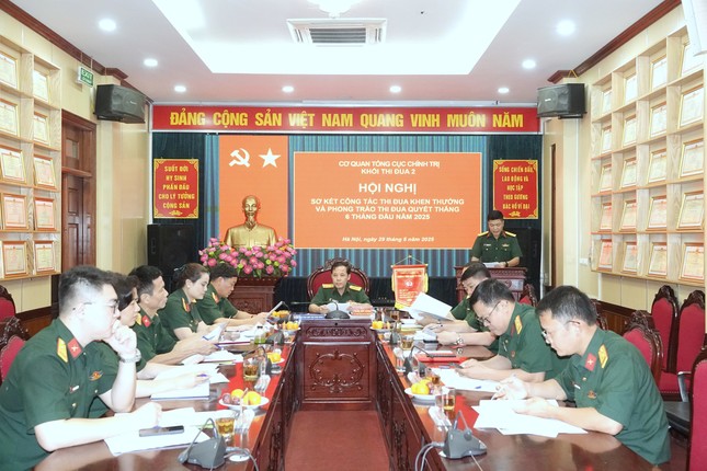 Cao điểm 'Phất cao cờ hồng tháng Tám - Thi đua giành 3 nhất' trong quân đội ảnh 4