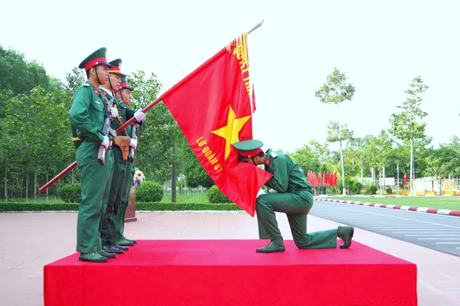 Chiến sĩ Công binh, Hóa học tuyên thệ sẵn sàng chiến đấu dưới Quân kỳ Quyết thắng ảnh 4