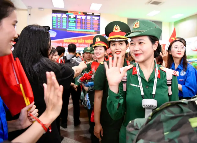 Lực lượng diễu binh A80 của Quân đội luyện tập và hợp luyện tại 5 địa điểm ảnh 1