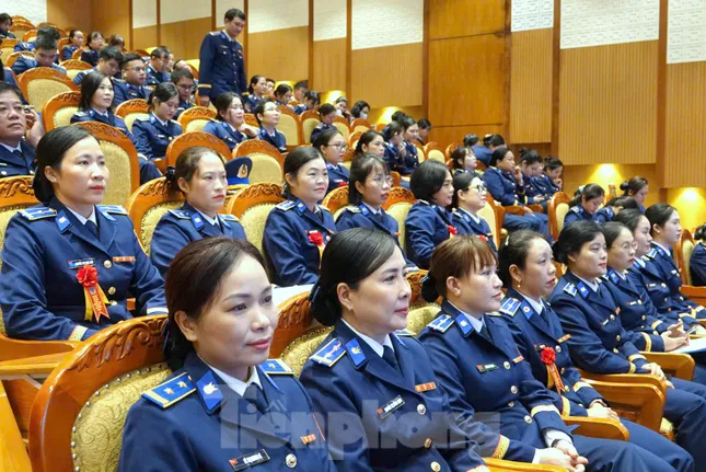 Nhiều 'bóng hồng' Cảnh sát biển lập thành tích xuất sắc ảnh 4