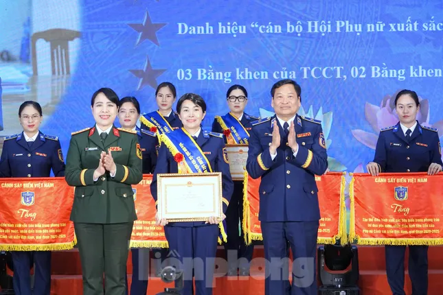Nhiều 'bóng hồng' Cảnh sát biển lập thành tích xuất sắc ảnh 10