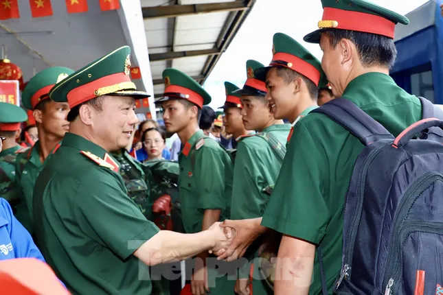 Lực lượng diễu binh A80 của Quân đội luyện tập và hợp luyện tại 5 địa điểm ảnh 7