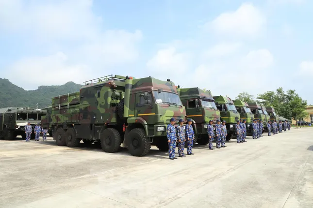 Quân đội kiểm tra công tác đảm bảo cho phương tiện, khí tài thực hiện nhiệm vụ A80 ảnh 8