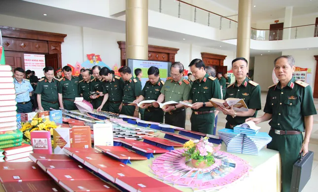 Các nhà khoa học và tướng lĩnh nói về mặt trận bảo vệ nền tảng tư tưởng của Đảng ảnh 1