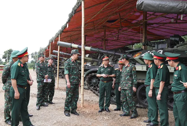Đảm bảo tốt vũ khí, phương tiện cho diễu binh A80 ảnh 2