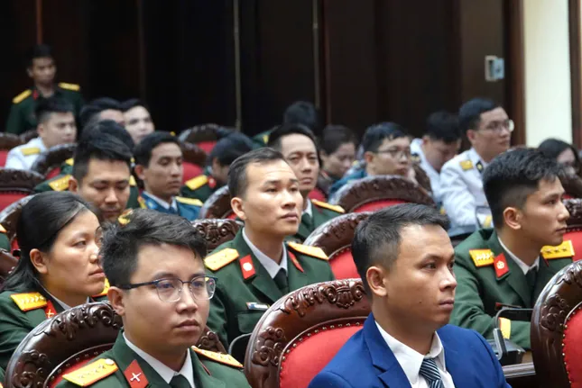 Thủ tướng và Bộ Quốc phòng khen thưởng hơn 500 tập thể, cá nhân trong Quân đội ảnh 2