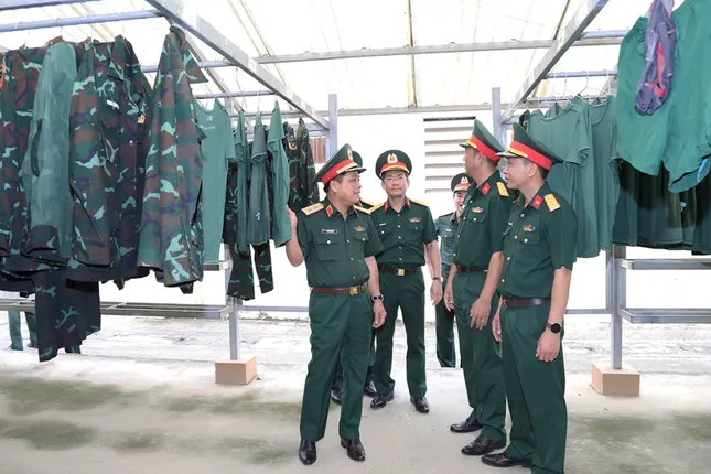 Đảm bảo sức khỏe bộ đội và vũ khí trang bị cho nhiệm vụ A80 ảnh 5