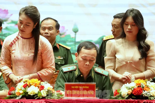 Bàn giao 30 Ban Chỉ huy Bộ đội Biên phòng về Bộ Chỉ huy quân sự cấp tỉnh ảnh 9