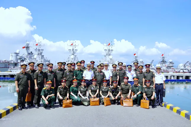 Sĩ quan trẻ Quân đội Lào giao lưu tại nhiều đơn vị Quân đội Việt Nam ảnh 8