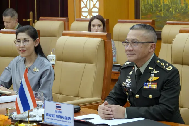 Đại tướng Thái Lan đánh giá cao chính sách quốc phòng của Việt Nam ảnh 8