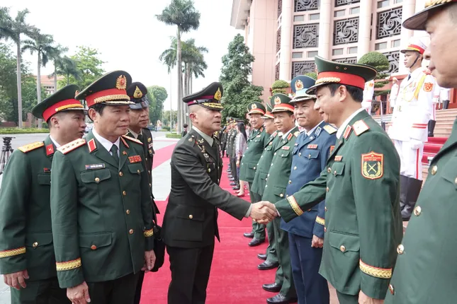 Đại tướng Thái Lan đánh giá cao chính sách quốc phòng của Việt Nam ảnh 4