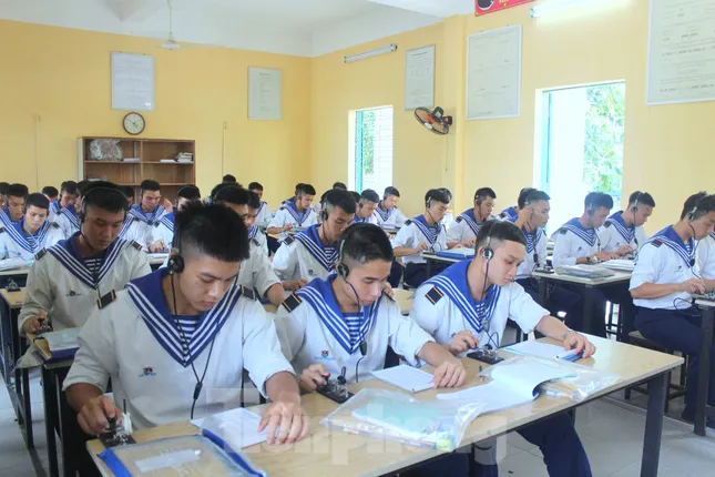 Rèn quân tinh nhuệ ở đơn vị đặc biệt của Hải quân ảnh 4