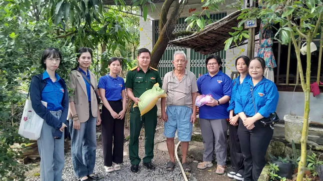 Tuổi trẻ Quân khu 9 gieo mầm xanh, lan tỏa sống đẹp ở miền Tây ảnh 8