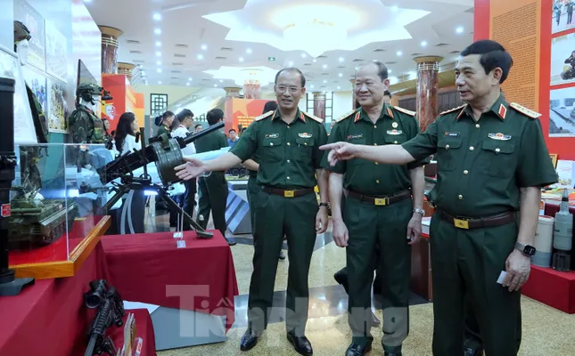 Bộ Quốc phòng công bố thủ tục hành chính về công nghiệp quốc phòng, an ninh ảnh 1