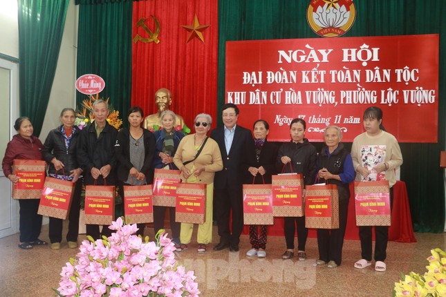 Phó Thủ tướng Phạm Bình Minh dự Ngày hội Đại đoàn kết toàn dân tại Nam Định ảnh 5