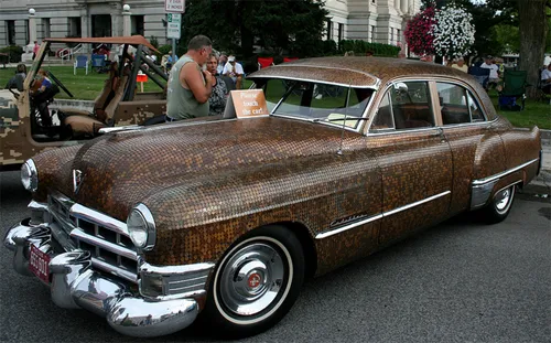 Xế cổ Cadillac gắn toàn tiền xu ảnh 6