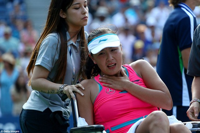 Dính chấn thương, Shuai Peng 'khóc như mưa' tại US Open ảnh 3
