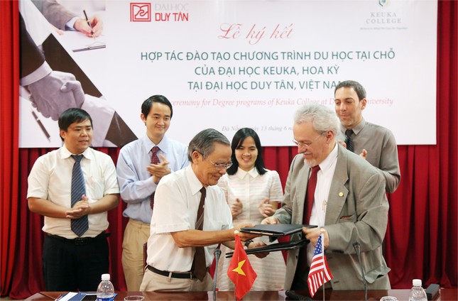 Ký kết du học tại chỗ của đại học Keuka tại đại học Duy Tân ảnh 1