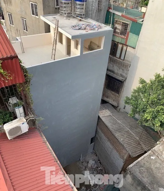 Vụ chết vẫn xác nhận đất đai ở Hà Nội: 2 phó Chủ tịch quận bị nhắc nhở ảnh 3