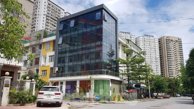 Hà Nội 'lệnh' các quận báo cáo việc nở rộ công trình 'cung điện, lâu đài' hợp thửa ảnh 4