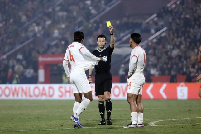 Lộ danh tính 2 trọng tài Nhật Bản được VPF thuê bắt cặp cầu &apos;đinh&apos; vòng 25 V-League ảnh 1