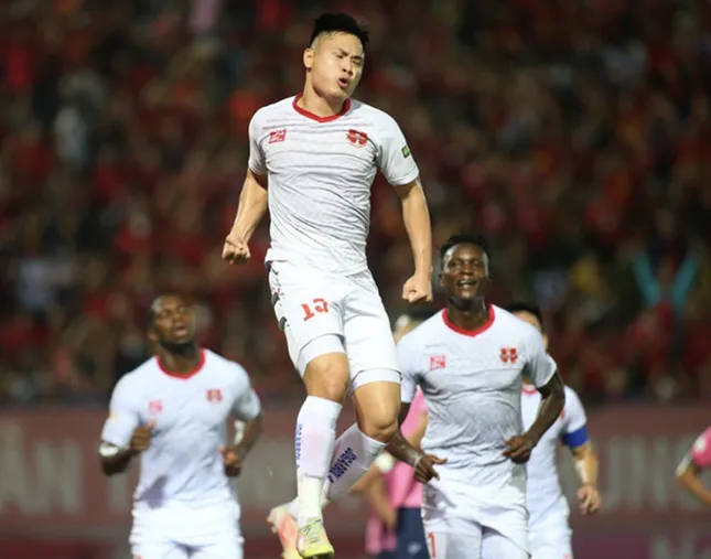 Vừa vô địch V-League, Thép Xanh Nam Định lại tậu thêm quân ảnh 1