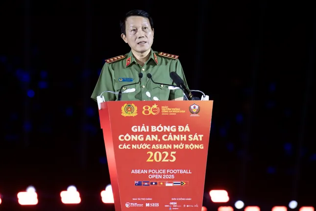 Thủ tướng dự lễ khai mạc giải bóng đá Công an, Cảnh sát các nước ASEAN mở rộng 2025 ảnh 2