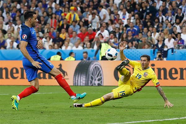 Pháp vs Romania (2-1): Siêu phẩm của Payet ảnh 12