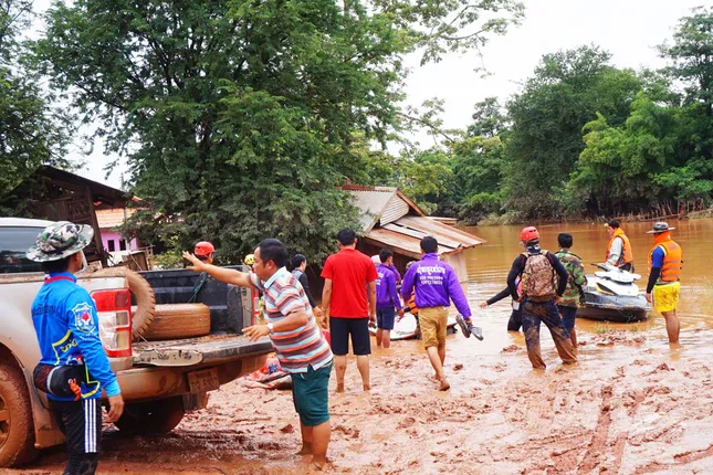 Vỡ đập thủy điện ở Lào: Khắc khoải ngóng tin người mất tích ảnh 2