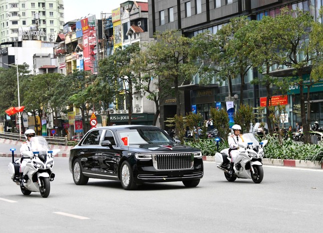 Chủ tịch nước Lương Cường ra sân bay đón Tổng Bí thư, Chủ tịch Trung Quốc Tập Cận Bình ảnh 4
