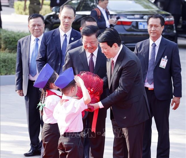 Lễ đón chính thức Chủ tịch nước Lương Cường thăm cấp Nhà nước đến Lào ảnh 4