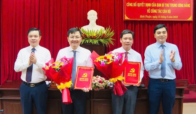 Công bố quyết định của Ban Bí thư về công tác cán bộ ảnh 1