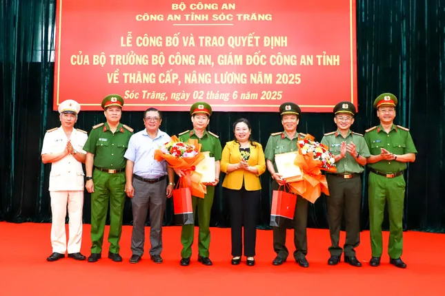 Hai Phó Giám đốc Công an tỉnh Sóc Trăng nghỉ hưu ảnh 1