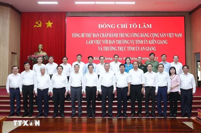 Tổng Bí thư Tô Lâm: Hợp nhất Kiên Giang và An Giang mở ra cơ hội tái cấu trúc hệ thống hạ tầng vùng ảnh 3