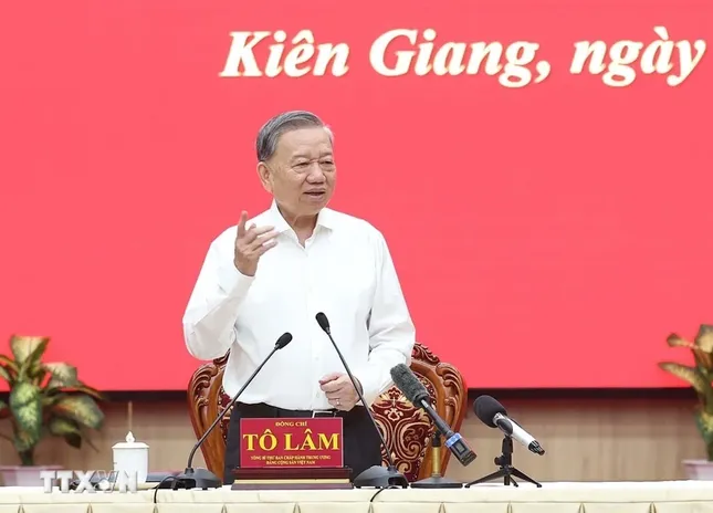 Tổng Bí thư Tô Lâm: Hợp nhất Kiên Giang và An Giang mở ra cơ hội tái cấu trúc hệ thống hạ tầng vùng ảnh 1