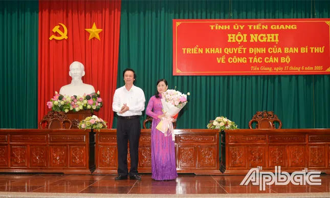Công bố quyết định của Ban Bí thư Trung ương Đảng về công tác cán bộ ảnh 1