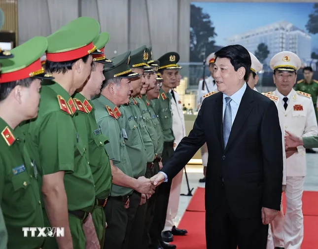 Chủ tịch nước Lương Cường dự Hội nghị sơ kết 6 tháng đầu năm 2025 của Bộ Công an ảnh 2