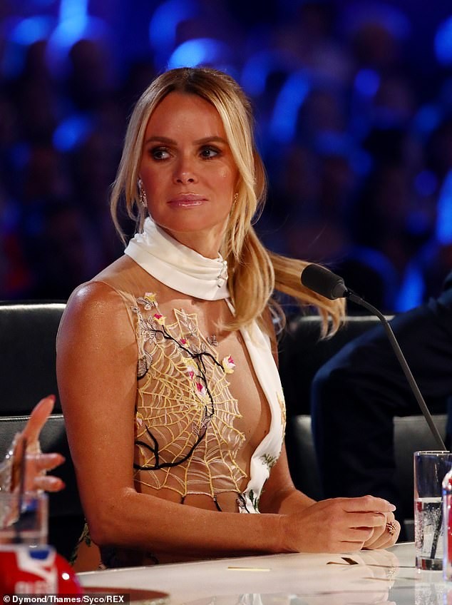 Giám khảo Britain's Got Talent hứng ‘gạch’ vì lộ ngực trên truyền hình ảnh 3