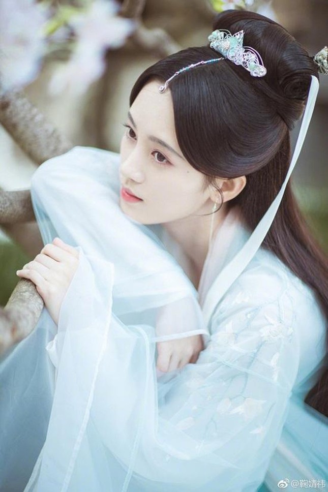 'Mỹ nữ 4.000 năm có một' đứng đầu danh sách những nữ thần cổ trang thế hệ mới ảnh 1