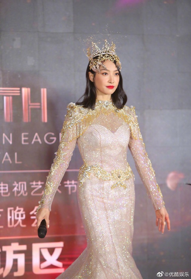 Bị chê già và béo, ‘Nữ thần Kim Ưng’ Tống Thiến tung loạt đồ bơi đáp trả dư luận ảnh 1